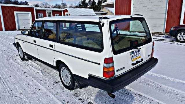 1993 volvo 240 wagon - clean