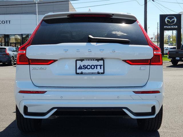 2024 volvo xc60 recharge plug-in hybrid t8 ultimate dark theme