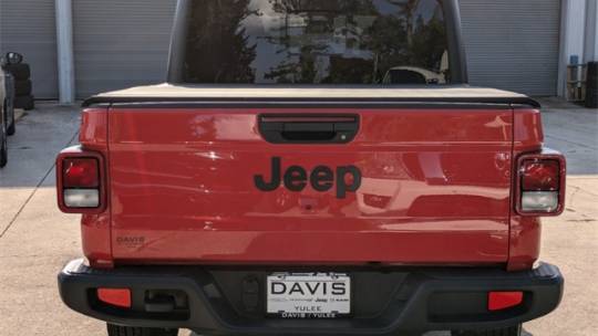 2024 Jeep Gladiator