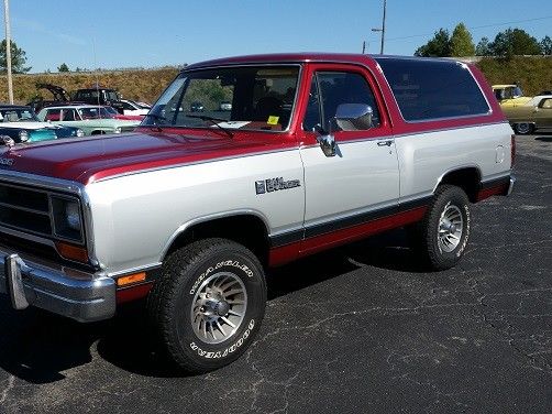 1988 dodge ram 26576 miles gray/red