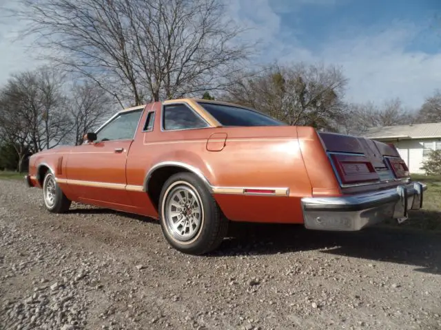 two owner garage kept texas solid 100% original paint.............barn find