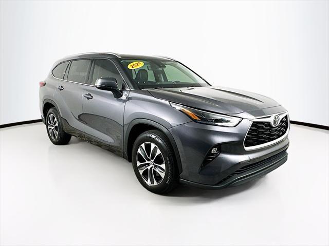 2021 toyota highlander xle