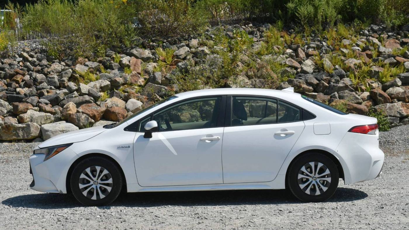 2020 toyota corolla hybrid le