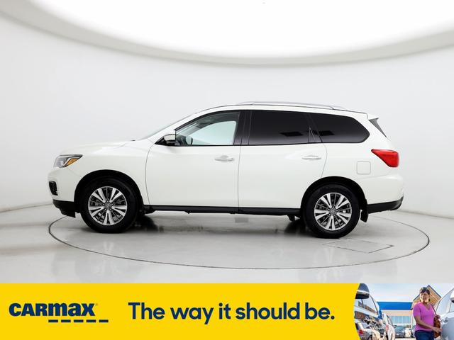 2019 nissan pathfinder sv