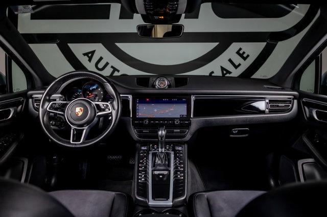 2020 porsche macan base