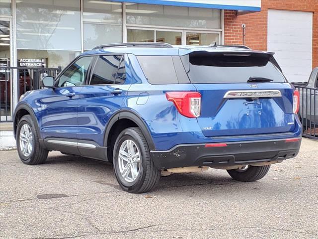 2023 ford explorer xlt