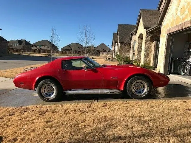 1974 chevrolet corvette stingray - red