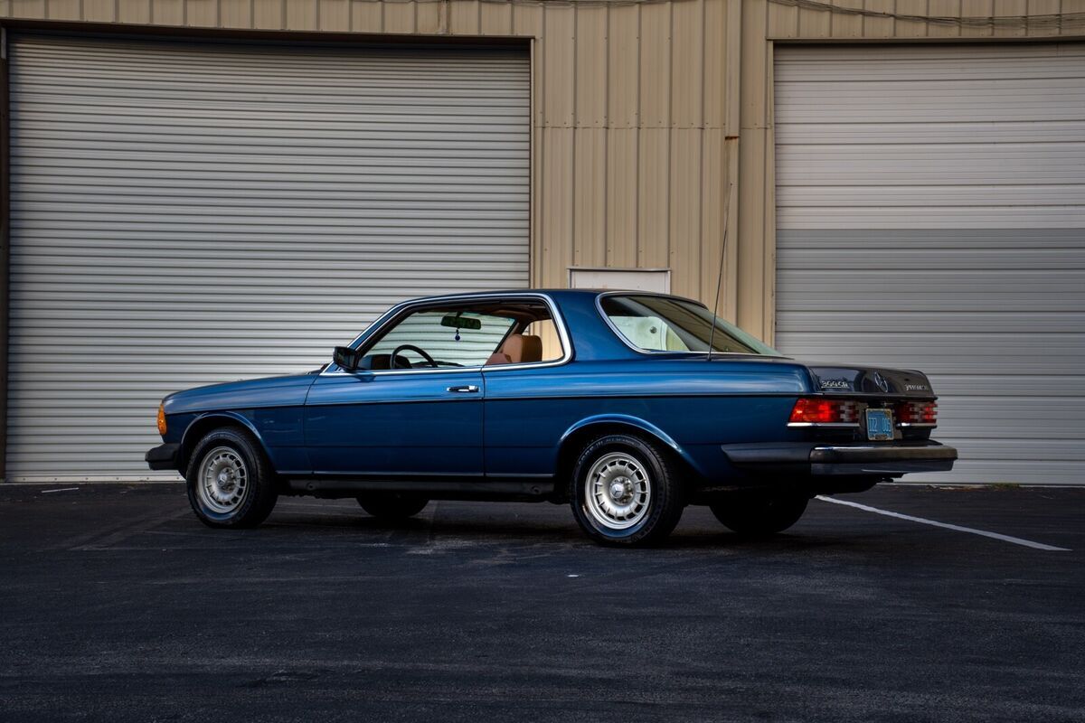 1984 mercedes-benz 300-series blue cdt