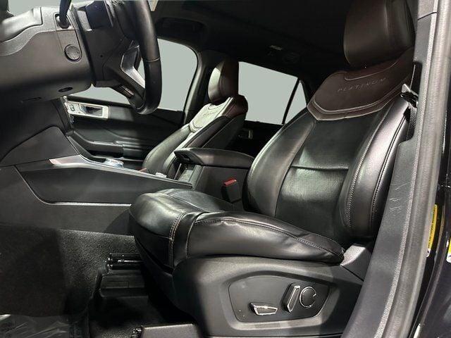 2020 ford explorer platinum in milwaukee, wisconsin