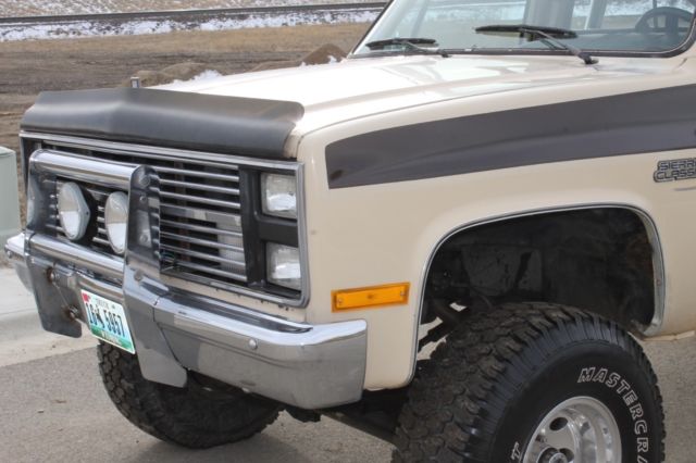 1985 gmc sierra classic, 4x4, built 454, lift and low miles!!!