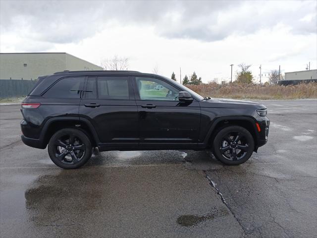 2023 jeep grand cherokee altitude