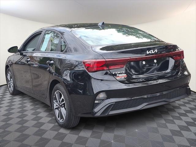 2023 kia forte lxs