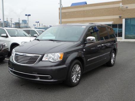 2014 chrysler town and country 30th anniversary 30th anniversary 4dr mini-van for sale in newark, delaware