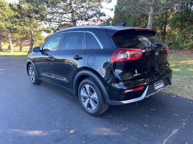 2017 kia niro lx