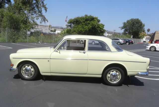 1967 volvo 122s amazon, fully restored, collectors condition