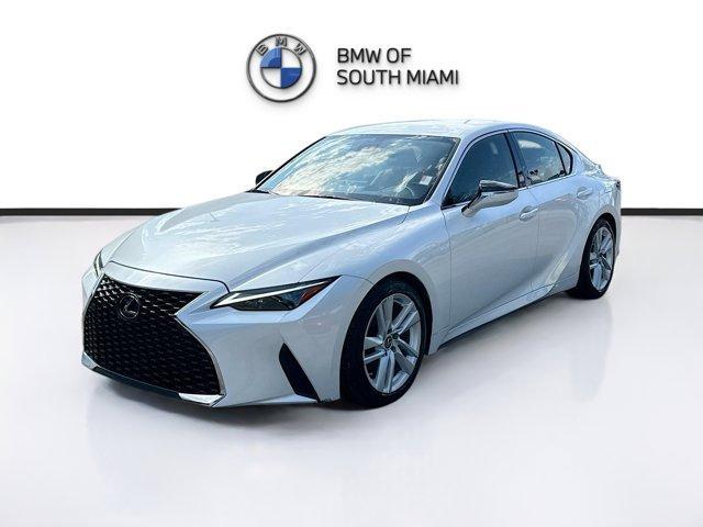 2022 lexus is 300 base