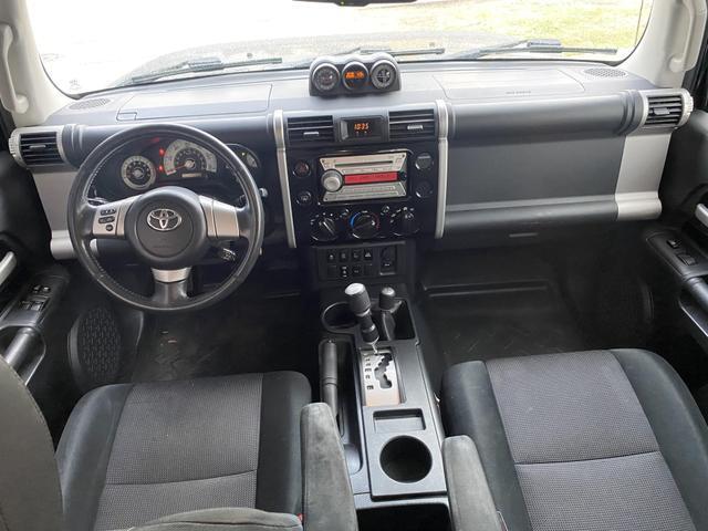 2010 toyota fj cruiser base (a5)