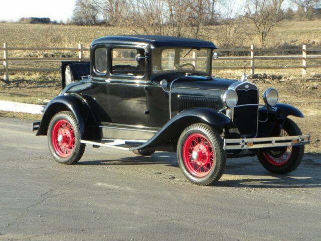 lots of options make this little ford coupe a great touring car