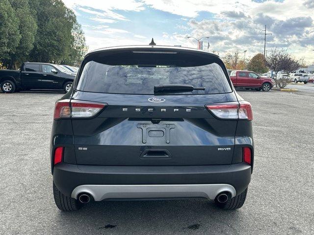 2022 ford escape se