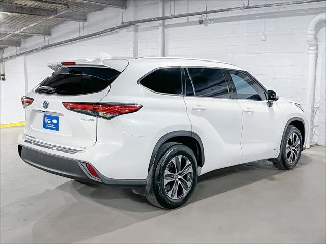 2022 toyota highlander hybrid xle