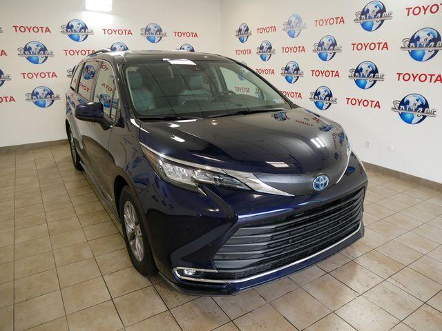 2021 toyota sienna xle