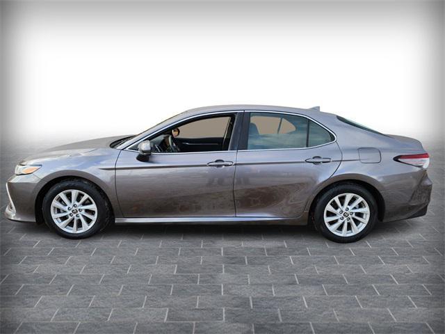 2021 toyota camry le