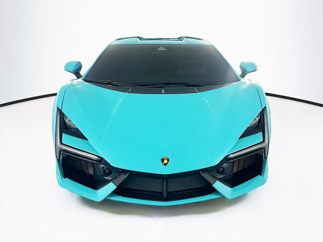 2024 lamborghini revuelto base