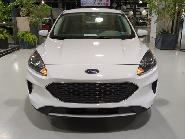 2021 ford escape se
