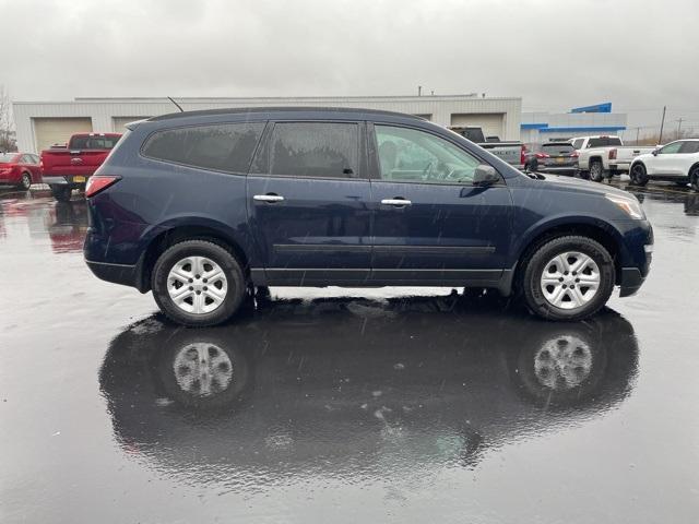 2017 chevrolet traverse ls