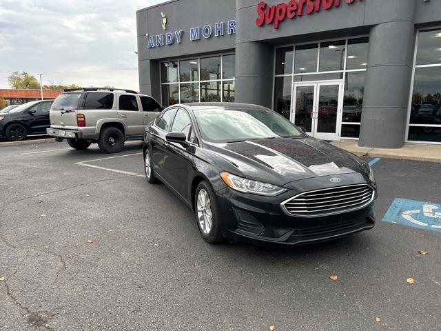 2020 ford fusion se
