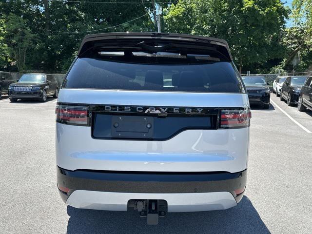 2024 land rover discovery p300 dynamic se