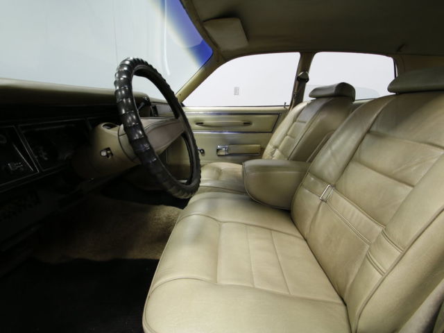 functioning lights, 318 v8, 727 auto, pwr steer, front discs, fun solid cruiser!