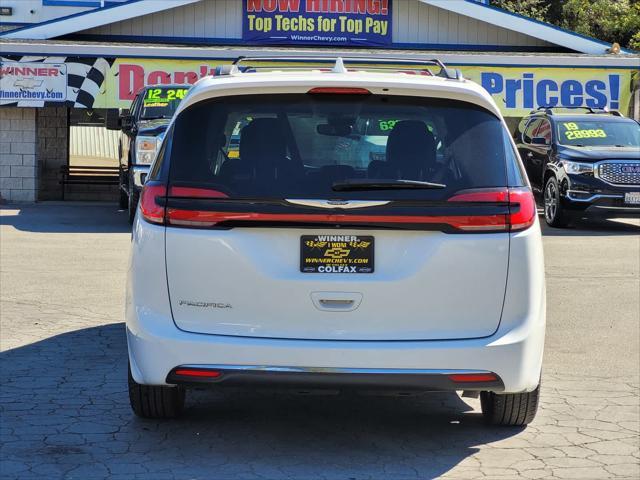2022 chrysler pacifica touring l