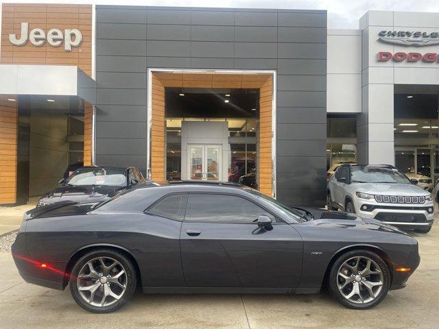 2016 dodge challenger r/t plus