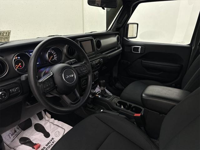 2022 jeep gladiator sport