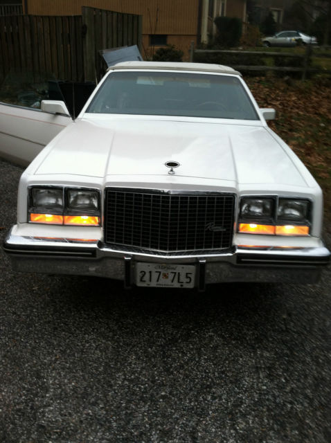 1983 buick riviera convertible 2-door 5.0 white clean