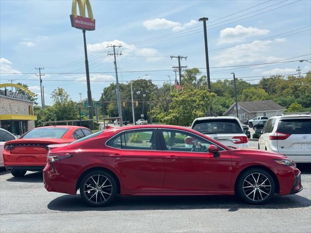 2021 toyota camry se