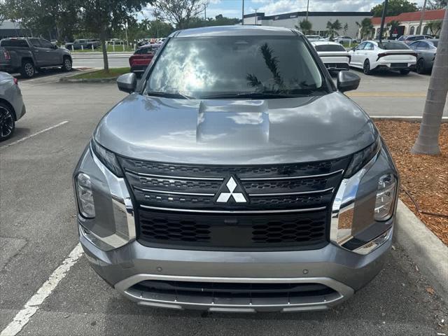 2022 mitsubishi outlander se