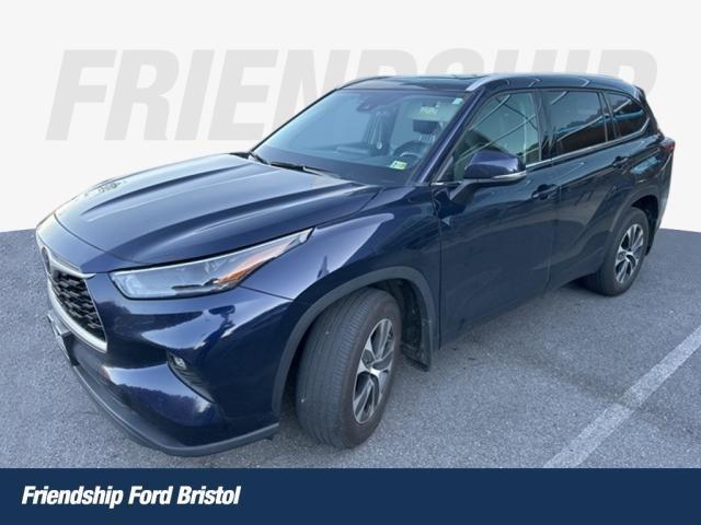 2022 toyota highlander xle