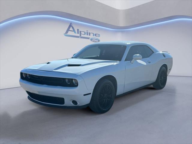 2020 dodge challenger sxt