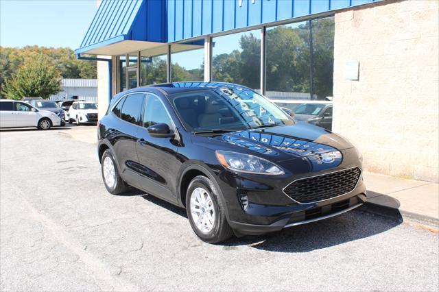 2020 ford escape se