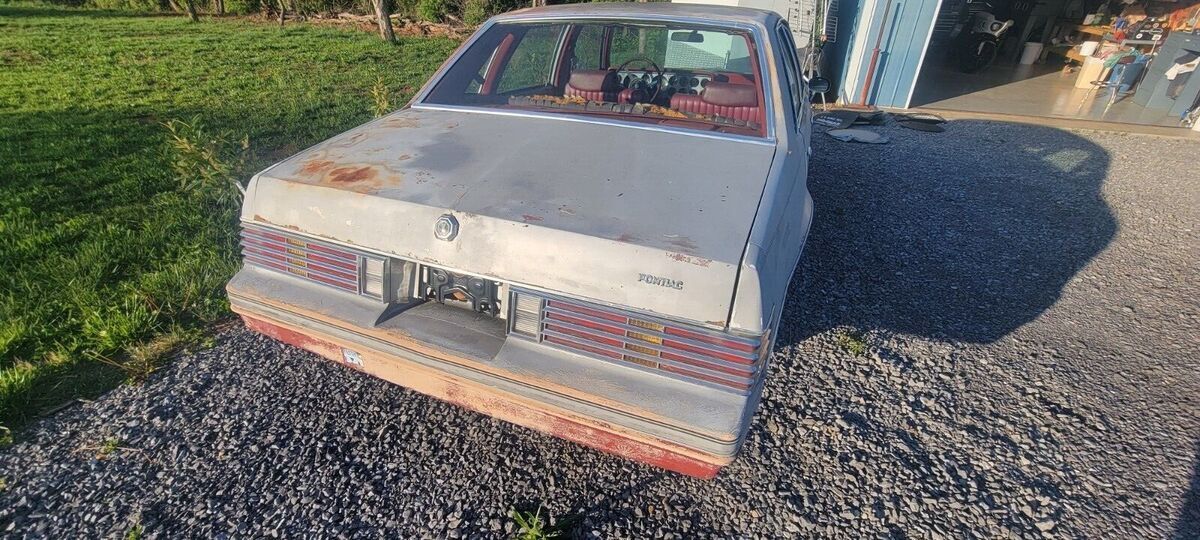 1978 pontiac grand am. rebuilt 4 barrel carb, 301 tilt, cruise, runs good