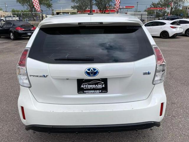 2015 toyota prius v four