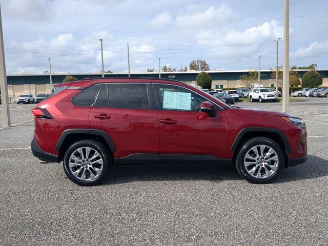 2022 toyota rav4 xle premium