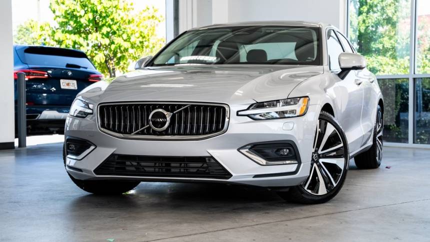 2023 volvo s60 b5 ultimate bright theme
