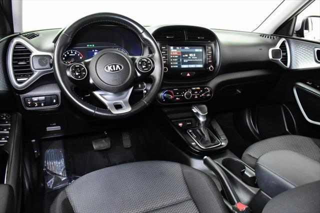 2021 kia soul x-line