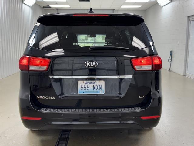 2016 kia sedona lx