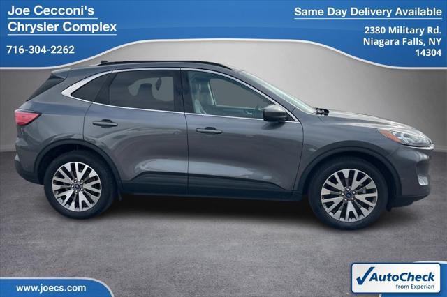 2021 ford escape titanium