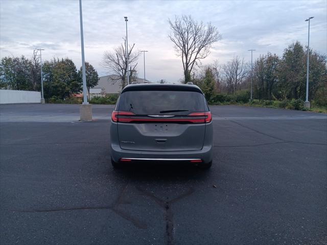 2022 chrysler pacifica touring l