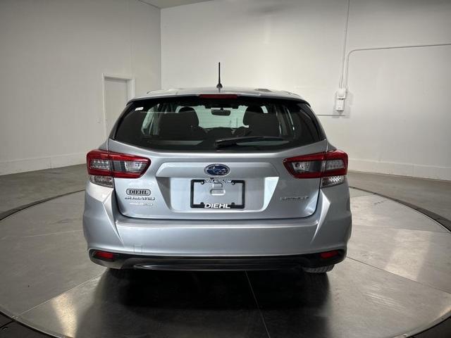 2022 subaru impreza base